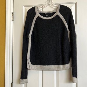 100% Cashmere Lord & Taylor Black and Gray Sweater
